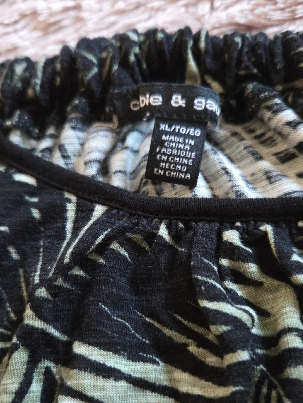 Tropical Palm-Print Tank Top - Black & Light Green - Picture 3 of 6